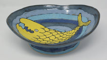 Load image into Gallery viewer, Blue medium platter/ bowl with yellow fish
