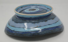 Load image into Gallery viewer, Blue medium platter/ bowl with yellow fish
