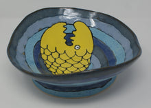 Load image into Gallery viewer, Blue medium platter/ bowl with yellow fish
