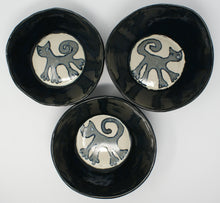 Załaduj obraz do przeglądarki galerii, Set of Three Amazing Ugly Cats bowls
