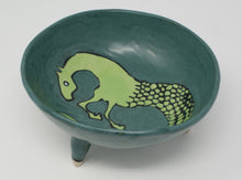 Załaduj obraz do przeglądarki galerii, Kasztanka - gorgeous medium seahorse tripod bowl
