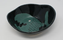 Load image into Gallery viewer, Black bowl with green fish
