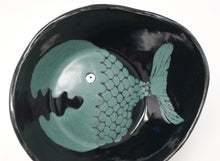 Load image into Gallery viewer, Black bowl with green fish
