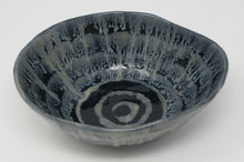 Załaduj obraz do przeglądarki galerii, Gorgeous Glacier Blue and Black bowl
