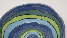 Załaduj obraz do przeglądarki galerii, Stunning Blue Green bowl
