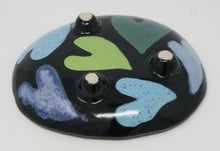 Załaduj obraz do przeglądarki galerii, Blue -green hearts round plate
