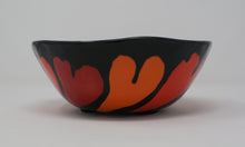 Załaduj obraz do przeglądarki galerii, Burning hearts beautiful serving bowl
