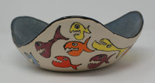 Załaduj obraz do przeglądarki galerii, Ugly Fishes Bowl medium-large
