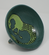 Załaduj obraz do przeglądarki galerii, Kasztanka - gorgeous medium seahorse tripod bowl
