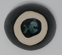 Załaduj obraz do przeglądarki galerii, Black bowl with green fish
